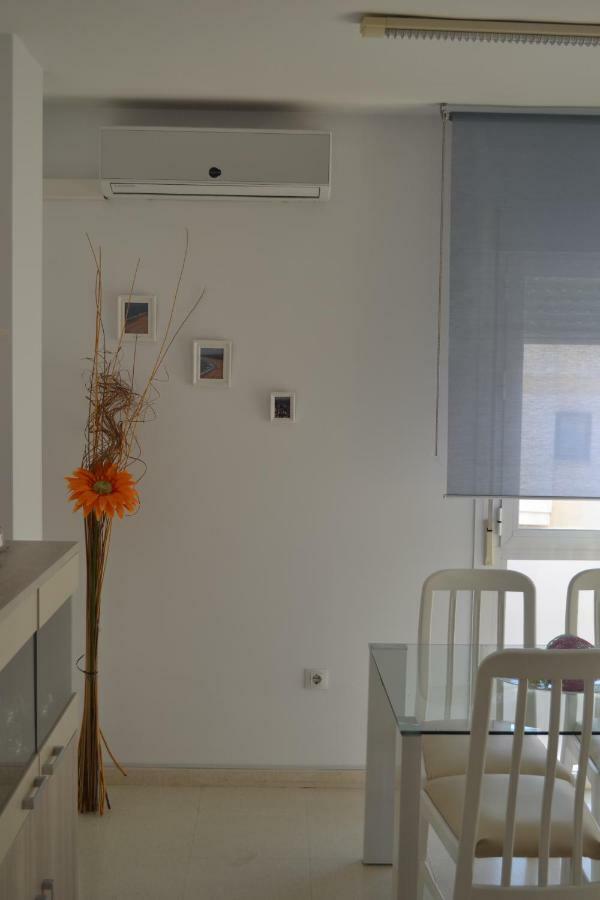 Apartamentos Coralba - Duplex Bahia De Cadiz سان فرناندو المظهر الخارجي الصورة